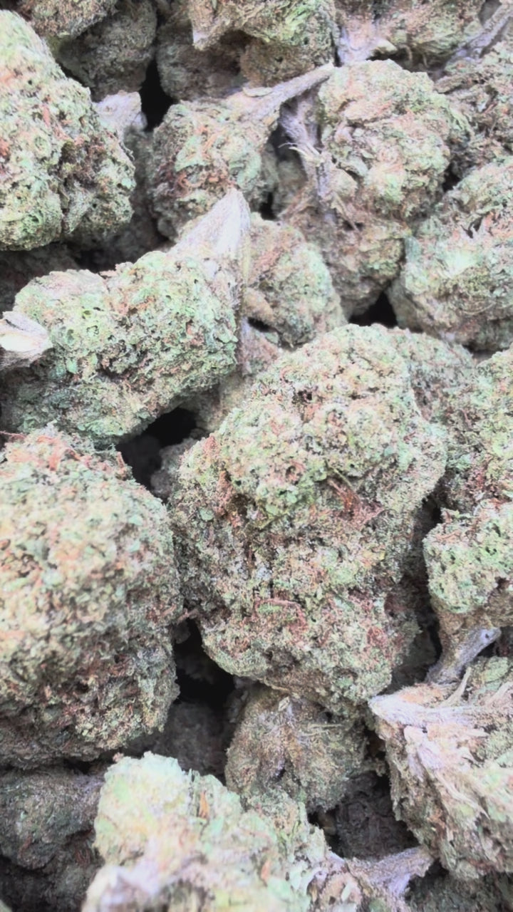 Load video: Space Runtz Mediums - Bulk Mediums - Hybrid